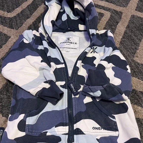 Onepiece blue Camouflage Jump In CAMO Jumpsuit sz 2/3T